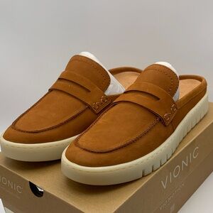 Vionic Brandy Uptown Mule in Tan